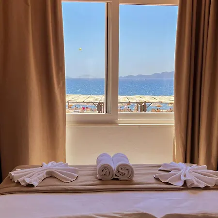 Hotel Thanos *